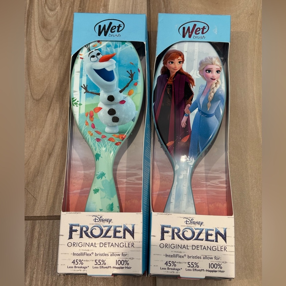 NIB Disney Frozen Wet Brush Duo with Olaf, Anna and Elsa